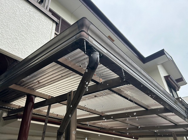 韮崎市　テラス波板の様子